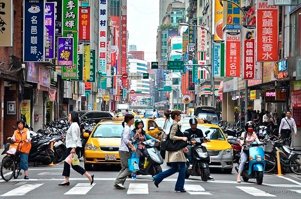 Pinoy radio program informs, helps Filipino workers in Taiwan.jpeg